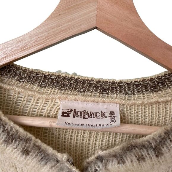 Vintage Icelandic Knitted in Great Britain 100% Pure Wool Cardigan in Size XL - Picture 5 of 12